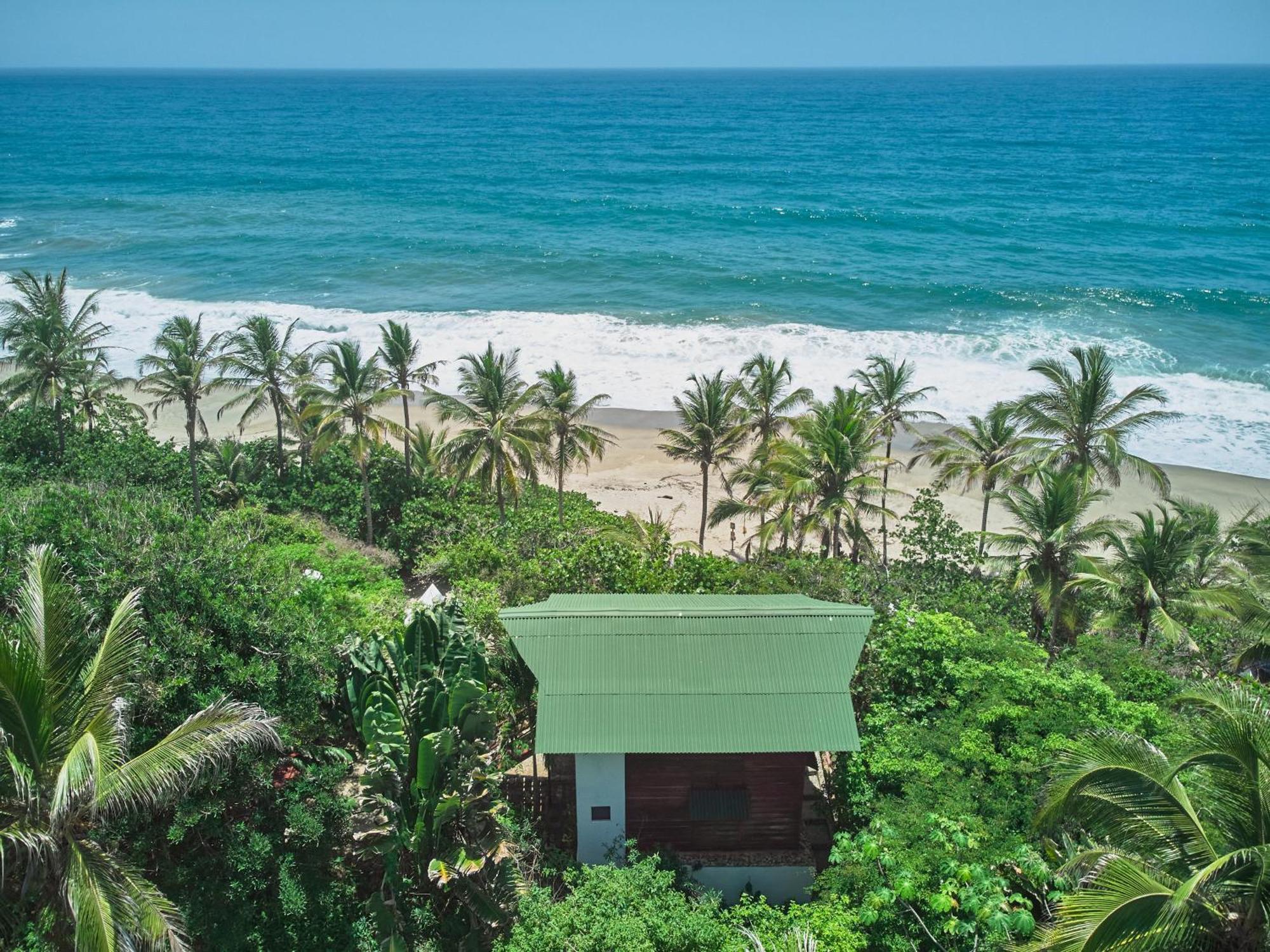 Playa Angeles Lodge *